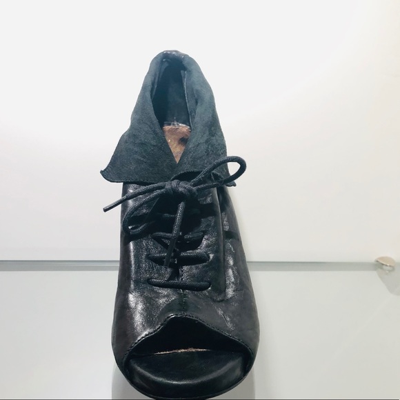 Sam Edelman lace up leather ankle booties - Picture 9 of 12